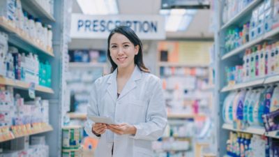 Peran Apoteker di Era Digital, Tantangan dan Peluang