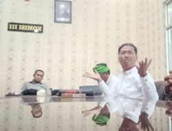 “DPRD Situbondo Memanas! Ketua LSM SITI JENAR Siang Ini Gebrak Meja, Tuding Dewan Lebih Bela Pengusaha”