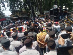 Ratusan Warga bersama LSM SITI JENAR Desak Tutup Stockpile Sawdust Banyuglugur dan Tambang SIPB